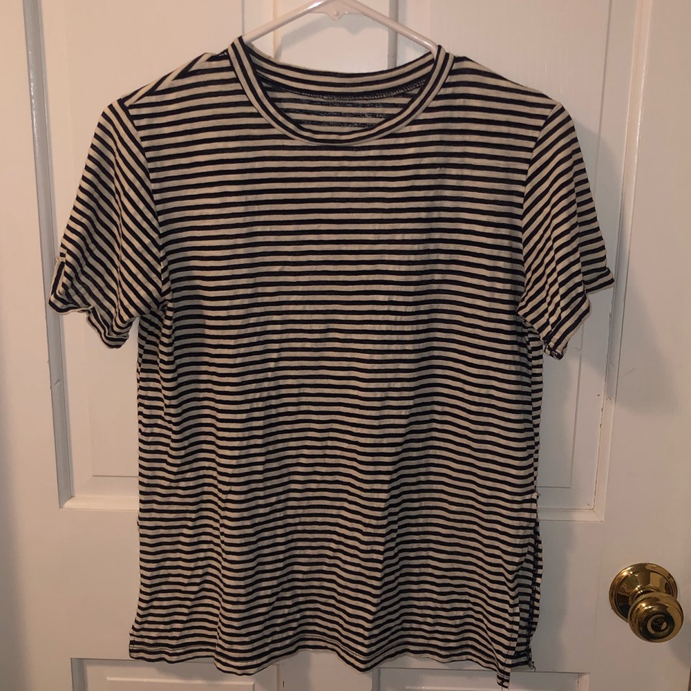 {Forever 21} Side Slit Tee